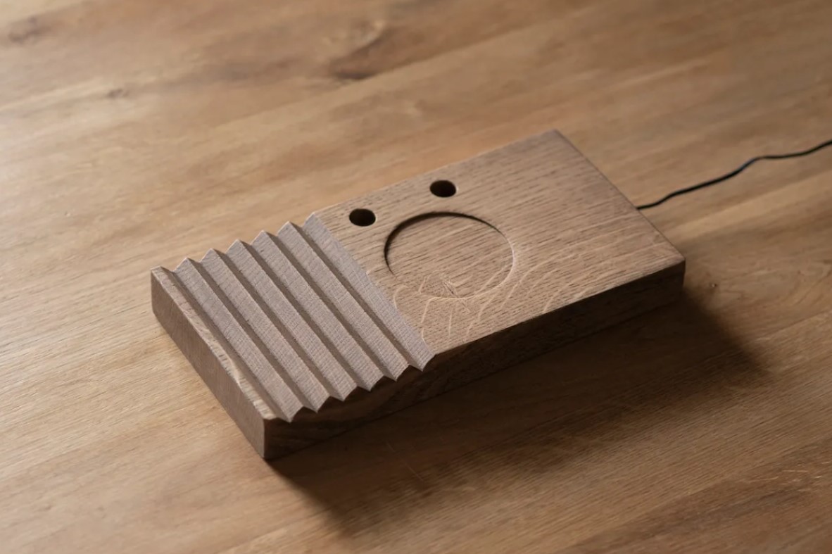 Organizer z ładowarką Szyszka Design