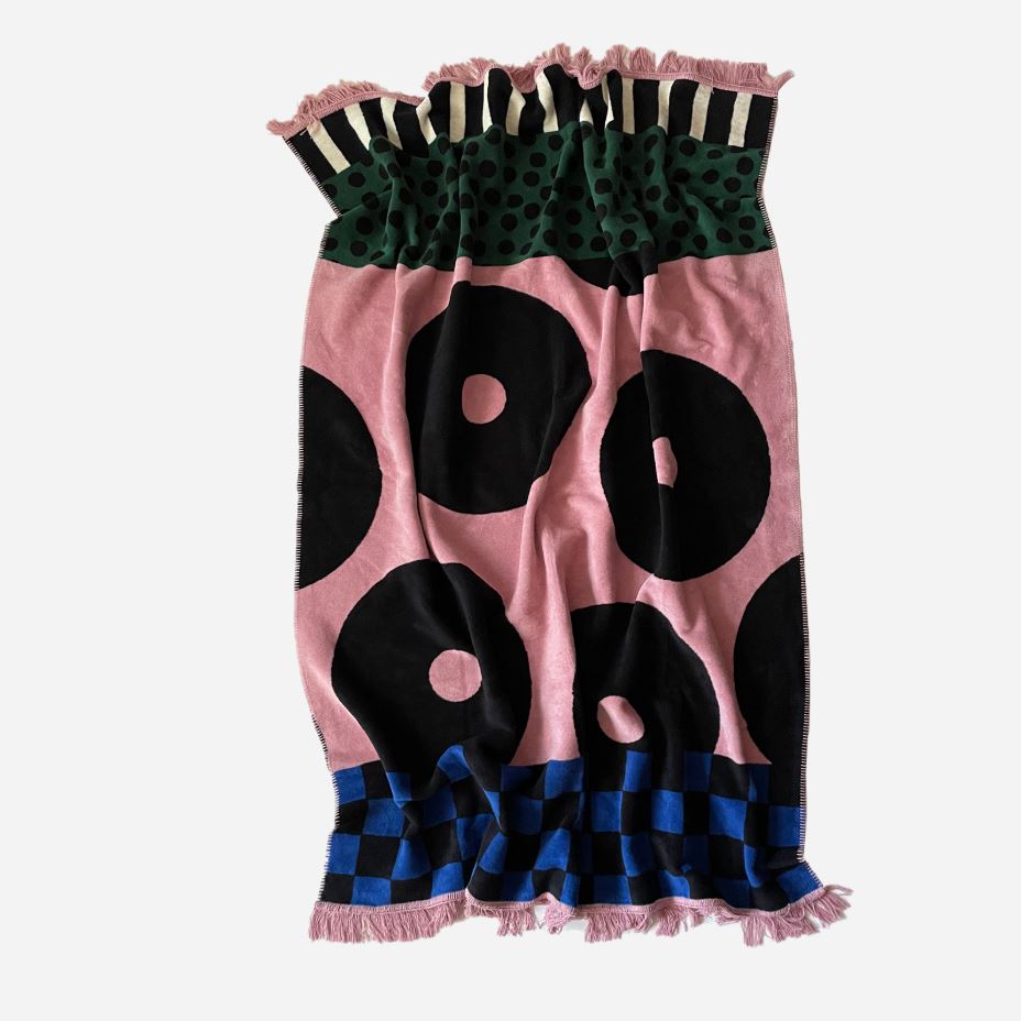 Koc 150 x 200 CAREGIVER BLACK DONUT HOGAI - obrazek 5